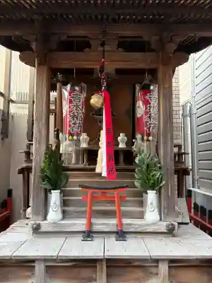 吉水稲荷大明神の{uncategorized: "未分類", other: "その他", undefined: "問題あり", building: "その他建物", grave: "お墓", sacred_gate: "鳥居", guardian: "狛犬", statue: "像", buddha: "仏像", history: "歴史", nature: "自然", garden: "庭園", animal: "動物", pagoda: "塔", temizu: "手水舎", mountain_gate: "山門・神門", sanctuary: "本殿・本堂", subordinate: "末社・摂社", art: "芸術", scenery: "景色", jizo: "地蔵", ema: "絵馬", goshuin: "御朱印", omikuji: "おみくじ", items: "授与品その他", amulet: "お守り", goshuincho: "御朱印帳", eats: "食事", festival: "お祭り", votive_dance: "神楽", shichigosan: "七五三参", wedding: "結婚式", experience: "体験その他", initially: "初詣", around: "周辺", anti_infection: "感染症対策"}