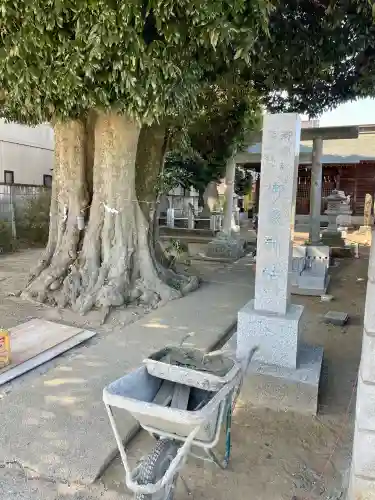 御嶽神社の{uncategorized: "未分類", other: "その他", undefined: "問題あり", building: "その他建物", grave: "お墓", sacred_gate: "鳥居", guardian: "狛犬", statue: "像", buddha: "仏像", history: "歴史", nature: "自然", garden: "庭園", animal: "動物", pagoda: "塔", temizu: "手水舎", mountain_gate: "山門・神門", sanctuary: "本殿・本堂", subordinate: "末社・摂社", art: "芸術", scenery: "景色", jizo: "地蔵", ema: "絵馬", goshuin: "御朱印", omikuji: "おみくじ", items: "授与品その他", amulet: "お守り", goshuincho: "御朱印帳", eats: "食事", festival: "お祭り", votive_dance: "神楽", shichigosan: "七五三参", wedding: "結婚式", experience: "体験その他", initially: "初詣", around: "周辺", anti_infection: "感染症対策"}