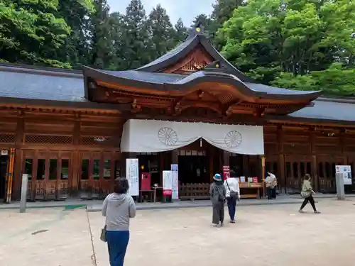 穂高神社本宮の本殿・本堂