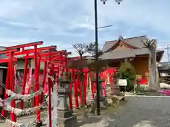 於菊稲荷神社の鳥居