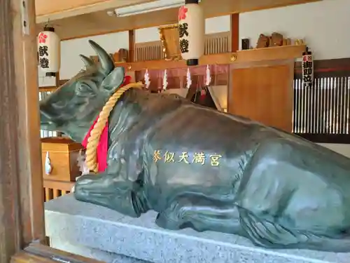 琴似神社の像