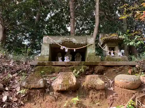 八幡神社の末社