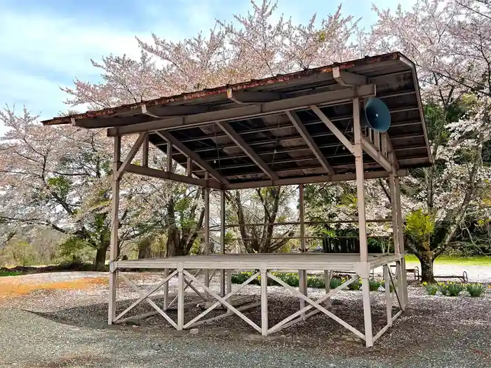 於呂閇志胆澤川神社の建物その他