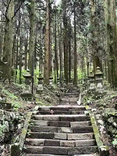 上色見熊野座神社の建物その他