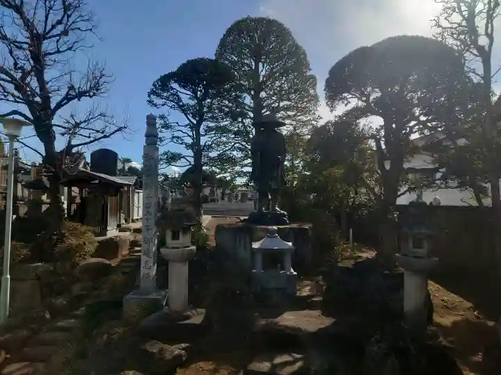 大應寺の{uncategorized: "未分類", other: "その他", undefined: "問題あり", building: "その他建物", grave: "お墓", sacred_gate: "鳥居", guardian: "狛犬", statue: "像", buddha: "仏像", history: "歴史", nature: "自然", garden: "庭園", animal: "動物", pagoda: "塔", temizu: "手水舎", mountain_gate: "山門・神門", sanctuary: "本殿・本堂", subordinate: "末社・摂社", art: "芸術", scenery: "景色", jizo: "地蔵", ema: "絵馬", goshuin: "御朱印", omikuji: "おみくじ", items: "授与品その他", amulet: "お守り", goshuincho: "御朱印帳", eats: "食事", festival: "お祭り", votive_dance: "神楽", shichigosan: "七五三参", wedding: "結婚式", experience: "体験その他", initially: "初詣", around: "周辺", anti_infection: "感染症対策"}