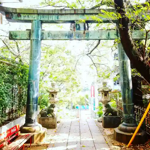 市谷亀岡八幡宮の鳥居