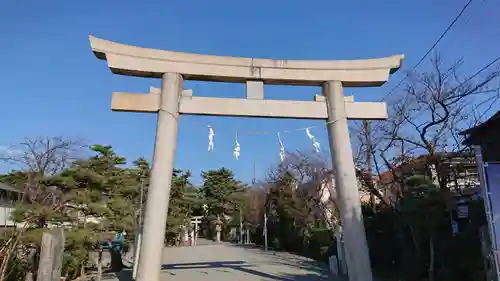 片瀬諏訪神社の鳥居