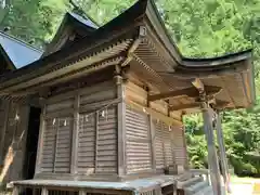 湯泉神社の本殿