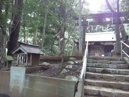 村社御嶽神社の鳥居