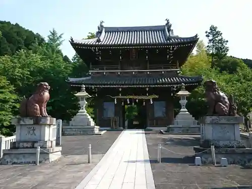 石鎚神社の山門・神門