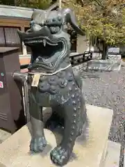 三重縣護國神社の狛犬