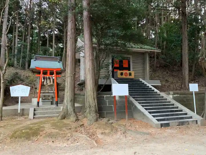 吾妻神社の末社・摂社