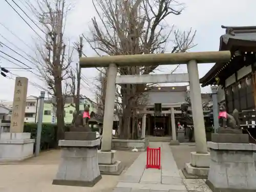 飛木稲荷神社の鳥居