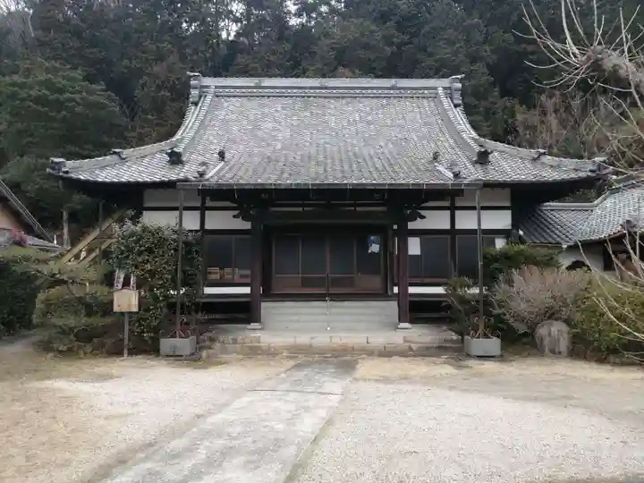 徳性寺の本殿・本堂