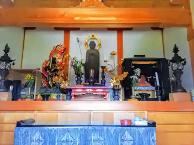 釜地藏寺の本殿・本堂