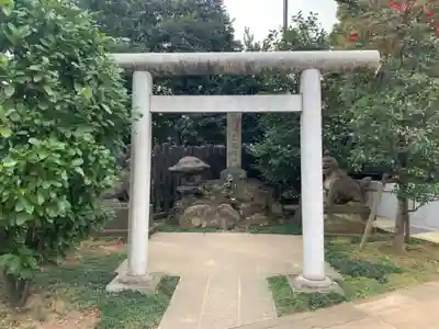 穴八幡宮の鳥居