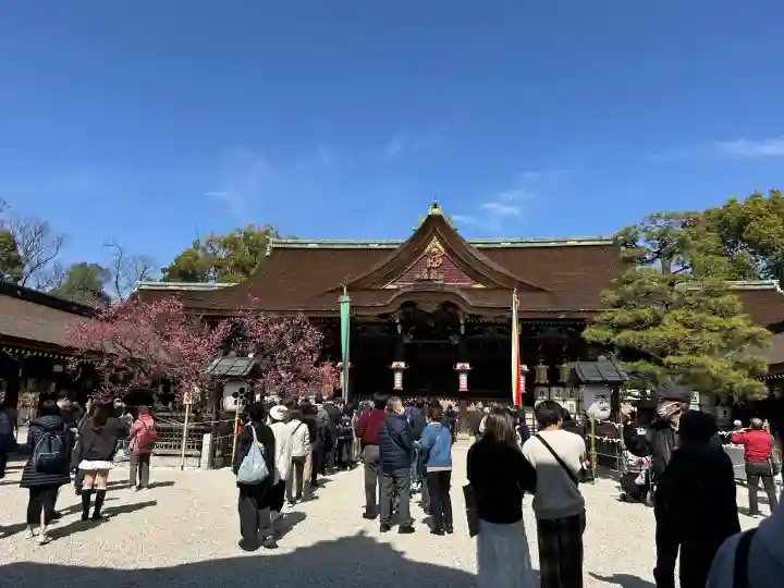 北野天満宮の{uncategorized: "未分類", other: "その他", undefined: "問題あり", building: "その他建物", grave: "お墓", sacred_gate: "鳥居", guardian: "狛犬", statue: "像", buddha: "仏像", history: "歴史", nature: "自然", garden: "庭園", animal: "動物", pagoda: "塔", temizu: "手水舎", mountain_gate: "山門・神門", sanctuary: "本殿・本堂", subordinate: "末社・摂社", art: "芸術", scenery: "景色", jizo: "地蔵", ema: "絵馬", goshuin: "御朱印", omikuji: "おみくじ", items: "授与品その他", amulet: "お守り", goshuincho: "御朱印帳", eats: "食事", festival: "お祭り", votive_dance: "神楽", shichigosan: "七五三参", wedding: "結婚式", experience: "体験その他", initially: "初詣", around: "周辺", anti_infection: "感染症対策"}