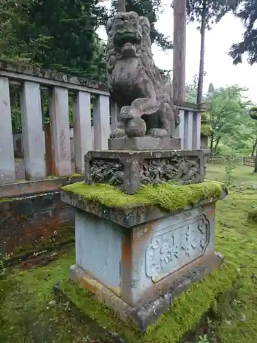 岡太神社の狛犬