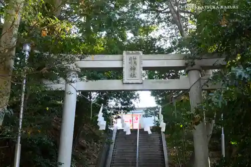 神鳥前川神社の鳥居