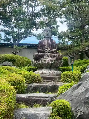 當麻寺奥院の{uncategorized: "未分類", other: "その他", undefined: "問題あり", building: "その他建物", grave: "お墓", sacred_gate: "鳥居", guardian: "狛犬", statue: "像", buddha: "仏像", history: "歴史", nature: "自然", garden: "庭園", animal: "動物", pagoda: "塔", temizu: "手水舎", mountain_gate: "山門・神門", sanctuary: "本殿・本堂", subordinate: "末社・摂社", art: "芸術", scenery: "景色", jizo: "地蔵", ema: "絵馬", goshuin: "御朱印", omikuji: "おみくじ", items: "授与品その他", amulet: "お守り", goshuincho: "御朱印帳", eats: "食事", festival: "お祭り", votive_dance: "神楽", shichigosan: "七五三参", wedding: "結婚式", experience: "体験その他", initially: "初詣", around: "周辺", anti_infection: "感染症対策"}