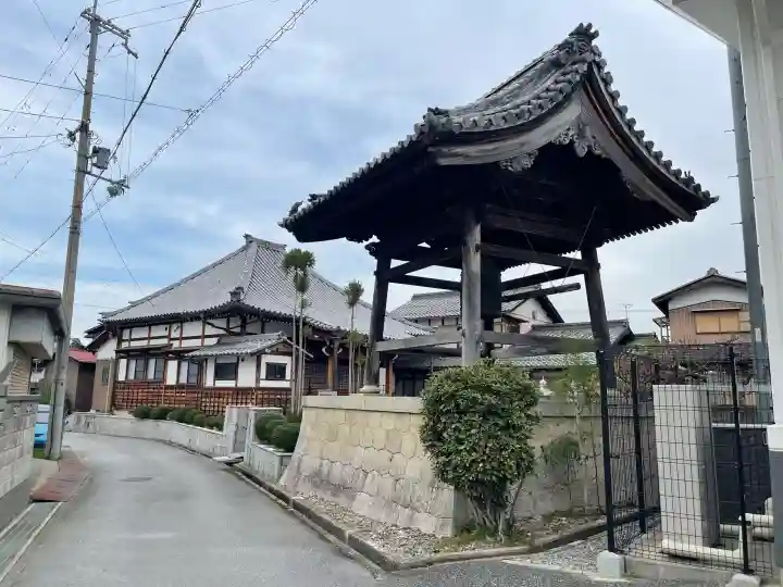 勝泉寺の{uncategorized: "未分類", other: "その他", undefined: "問題あり", building: "その他建物", grave: "お墓", sacred_gate: "鳥居", guardian: "狛犬", statue: "像", buddha: "仏像", history: "歴史", nature: "自然", garden: "庭園", animal: "動物", pagoda: "塔", temizu: "手水舎", mountain_gate: "山門・神門", sanctuary: "本殿・本堂", subordinate: "末社・摂社", art: "芸術", scenery: "景色", jizo: "地蔵", ema: "絵馬", goshuin: "御朱印", omikuji: "おみくじ", items: "授与品その他", amulet: "お守り", goshuincho: "御朱印帳", eats: "食事", festival: "お祭り", votive_dance: "神楽", shichigosan: "七五三参", wedding: "結婚式", experience: "体験その他", initially: "初詣", around: "周辺", anti_infection: "感染症対策"}