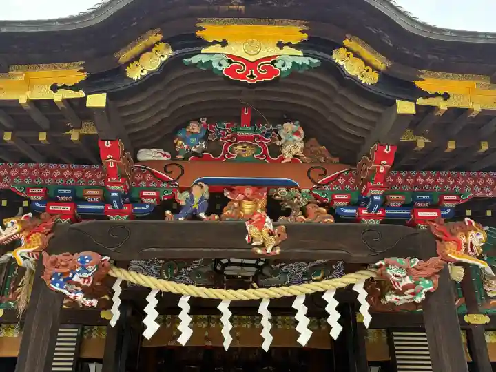 秩父神社の{uncategorized: "未分類", other: "その他", undefined: "問題あり", building: "その他建物", grave: "お墓", sacred_gate: "鳥居", guardian: "狛犬", statue: "像", buddha: "仏像", history: "歴史", nature: "自然", garden: "庭園", animal: "動物", pagoda: "塔", temizu: "手水舎", mountain_gate: "山門・神門", sanctuary: "本殿・本堂", subordinate: "末社・摂社", art: "芸術", scenery: "景色", jizo: "地蔵", ema: "絵馬", goshuin: "御朱印", omikuji: "おみくじ", items: "授与品その他", amulet: "お守り", goshuincho: "御朱印帳", eats: "食事", festival: "お祭り", votive_dance: "神楽", shichigosan: "七五三参", wedding: "結婚式", experience: "体験その他", initially: "初詣", around: "周辺", anti_infection: "感染症対策"}