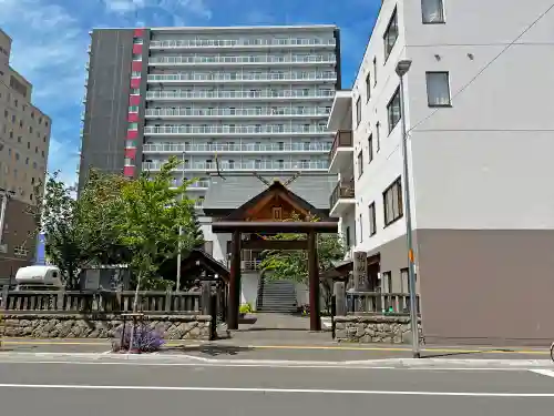 札幌祖霊神社の鳥居