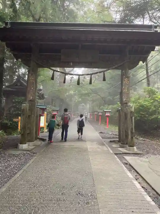 高尾山薬王院の山門・神門