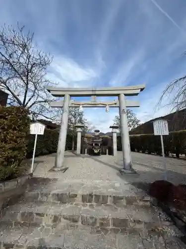 熊野本宮大社産田社の{uncategorized: "未分類", other: "その他", undefined: "問題あり", building: "その他建物", grave: "お墓", sacred_gate: "鳥居", guardian: "狛犬", statue: "像", buddha: "仏像", history: "歴史", nature: "自然", garden: "庭園", animal: "動物", pagoda: "塔", temizu: "手水舎", mountain_gate: "山門・神門", sanctuary: "本殿・本堂", subordinate: "末社・摂社", art: "芸術", scenery: "景色", jizo: "地蔵", ema: "絵馬", goshuin: "御朱印", omikuji: "おみくじ", items: "授与品その他", amulet: "お守り", goshuincho: "御朱印帳", eats: "食事", festival: "お祭り", votive_dance: "神楽", shichigosan: "七五三参", wedding: "結婚式", experience: "体験その他", initially: "初詣", around: "周辺", anti_infection: "感染症対策"}