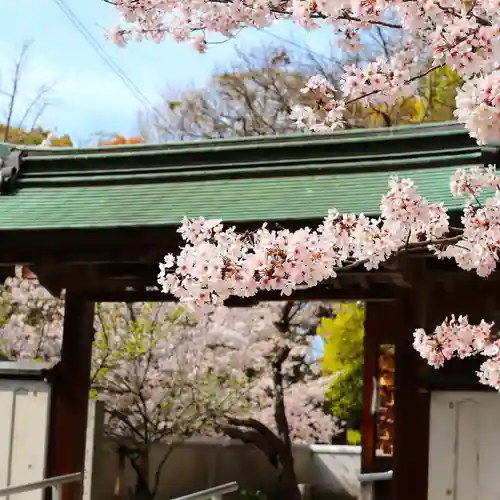 三津厳島神社の山門