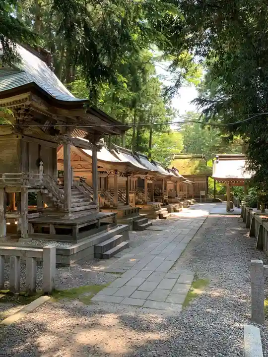 彌彦神社の末社・摂社