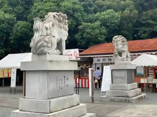 富知六所浅間神社の狛犬