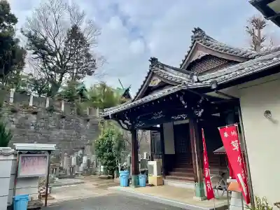 妙行寺の{uncategorized: "未分類", other: "その他", undefined: "問題あり", building: "その他建物", grave: "お墓", sacred_gate: "鳥居", guardian: "狛犬", statue: "像", buddha: "仏像", history: "歴史", nature: "自然", garden: "庭園", animal: "動物", pagoda: "塔", temizu: "手水舎", mountain_gate: "山門・神門", sanctuary: "本殿・本堂", subordinate: "末社・摂社", art: "芸術", scenery: "景色", jizo: "地蔵", ema: "絵馬", goshuin: "御朱印", omikuji: "おみくじ", items: "授与品その他", amulet: "お守り", goshuincho: "御朱印帳", eats: "食事", festival: "お祭り", votive_dance: "神楽", shichigosan: "七五三参", wedding: "結婚式", experience: "体験その他", initially: "初詣", around: "周辺", anti_infection: "感染症対策"}