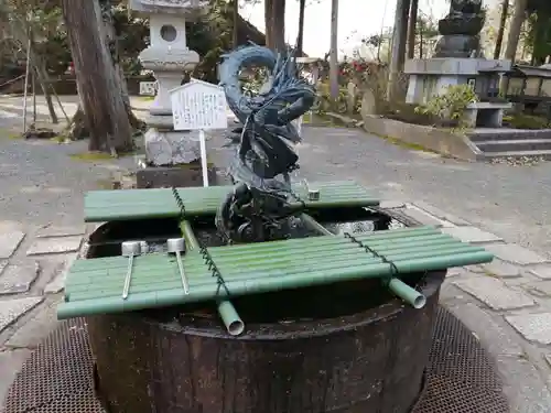 成相寺の手水舎