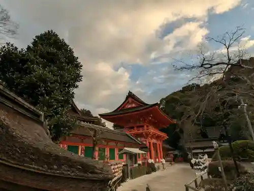 賀茂別雷神社（上賀茂神社）の{uncategorized: "未分類", other: "その他", undefined: "問題あり", building: "その他建物", grave: "お墓", sacred_gate: "鳥居", guardian: "狛犬", statue: "像", buddha: "仏像", history: "歴史", nature: "自然", garden: "庭園", animal: "動物", pagoda: "塔", temizu: "手水舎", mountain_gate: "山門・神門", sanctuary: "本殿・本堂", subordinate: "末社・摂社", art: "芸術", scenery: "景色", jizo: "地蔵", ema: "絵馬", goshuin: "御朱印", omikuji: "おみくじ", items: "授与品その他", amulet: "お守り", goshuincho: "御朱印帳", eats: "食事", festival: "お祭り", votive_dance: "神楽", shichigosan: "七五三参", wedding: "結婚式", experience: "体験その他", initially: "初詣", around: "周辺", anti_infection: "感染症対策"}
