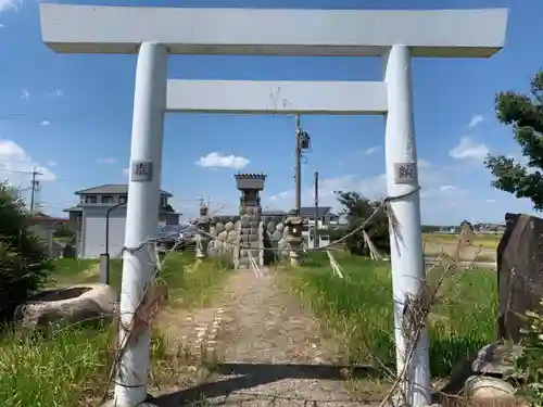 川中彦作神社の鳥居