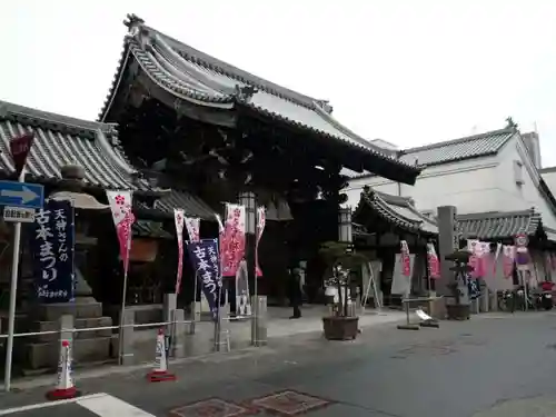 大阪天満宮の山門