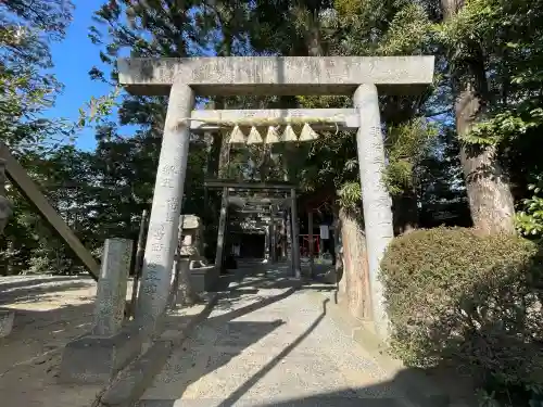 小川神社の{uncategorized: "未分類", other: "その他", undefined: "問題あり", building: "その他建物", grave: "お墓", sacred_gate: "鳥居", guardian: "狛犬", statue: "像", buddha: "仏像", history: "歴史", nature: "自然", garden: "庭園", animal: "動物", pagoda: "塔", temizu: "手水舎", mountain_gate: "山門・神門", sanctuary: "本殿・本堂", subordinate: "末社・摂社", art: "芸術", scenery: "景色", jizo: "地蔵", ema: "絵馬", goshuin: "御朱印", omikuji: "おみくじ", items: "授与品その他", amulet: "お守り", goshuincho: "御朱印帳", eats: "食事", festival: "お祭り", votive_dance: "神楽", shichigosan: "七五三参", wedding: "結婚式", experience: "体験その他", initially: "初詣", around: "周辺", anti_infection: "感染症対策"}