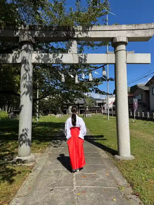 守りの神 藤基神社(新潟県)