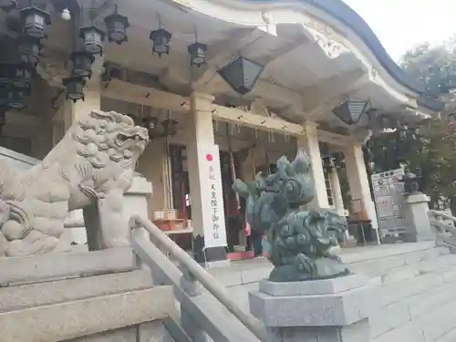 難波八阪神社の狛犬