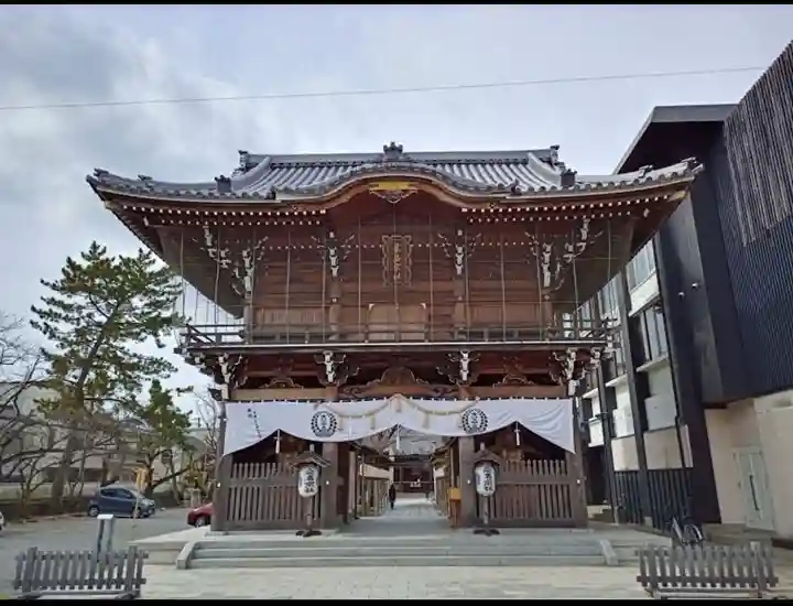 桑名宗社(春日神社)の山門・神門