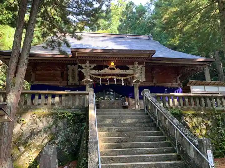 早池峯神社の本殿・本堂