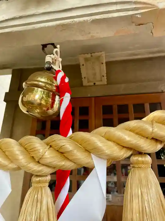 溝口神社の{uncategorized: "未分類", other: "その他", undefined: "問題あり", building: "その他建物", grave: "お墓", sacred_gate: "鳥居", guardian: "狛犬", statue: "像", buddha: "仏像", history: "歴史", nature: "自然", garden: "庭園", animal: "動物", pagoda: "塔", temizu: "手水舎", mountain_gate: "山門・神門", sanctuary: "本殿・本堂", subordinate: "末社・摂社", art: "芸術", scenery: "景色", jizo: "地蔵", ema: "絵馬", goshuin: "御朱印", omikuji: "おみくじ", items: "授与品その他", amulet: "お守り", goshuincho: "御朱印帳", eats: "食事", festival: "お祭り", votive_dance: "神楽", shichigosan: "七五三参", wedding: "結婚式", experience: "体験その他", initially: "初詣", around: "周辺", anti_infection: "感染症対策"}