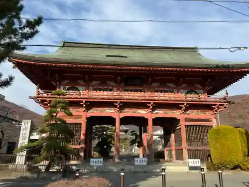 甲斐善光寺の山門