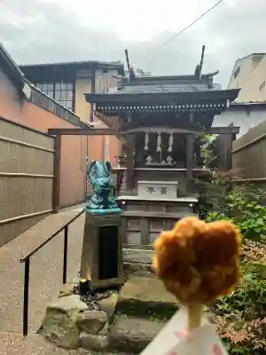揚げもみじ神社の{uncategorized: "未分類", other: "その他", undefined: "問題あり", building: "その他建物", grave: "お墓", sacred_gate: "鳥居", guardian: "狛犬", statue: "像", buddha: "仏像", history: "歴史", nature: "自然", garden: "庭園", animal: "動物", pagoda: "塔", temizu: "手水舎", mountain_gate: "山門・神門", sanctuary: "本殿・本堂", subordinate: "末社・摂社", art: "芸術", scenery: "景色", jizo: "地蔵", ema: "絵馬", goshuin: "御朱印", omikuji: "おみくじ", items: "授与品その他", amulet: "お守り", goshuincho: "御朱印帳", eats: "食事", festival: "お祭り", votive_dance: "神楽", shichigosan: "七五三参", wedding: "結婚式", experience: "体験その他", initially: "初詣", around: "周辺", anti_infection: "感染症対策"}