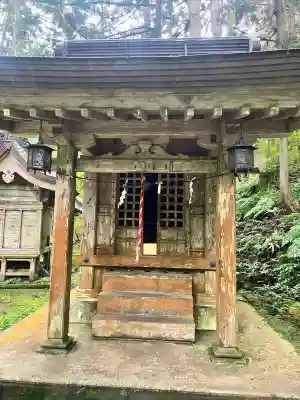 羽黒山五重塔(出羽三山神社)の{uncategorized: "未分類", other: "その他", undefined: "問題あり", building: "その他建物", grave: "お墓", sacred_gate: "鳥居", guardian: "狛犬", statue: "像", buddha: "仏像", history: "歴史", nature: "自然", garden: "庭園", animal: "動物", pagoda: "塔", temizu: "手水舎", mountain_gate: "山門・神門", sanctuary: "本殿・本堂", subordinate: "末社・摂社", art: "芸術", scenery: "景色", jizo: "地蔵", ema: "絵馬", goshuin: "御朱印", omikuji: "おみくじ", items: "授与品その他", amulet: "お守り", goshuincho: "御朱印帳", eats: "食事", festival: "お祭り", votive_dance: "神楽", shichigosan: "七五三参", wedding: "結婚式", experience: "体験その他", initially: "初詣", around: "周辺", anti_infection: "感染症対策"}
