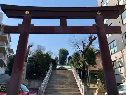 白金氷川神社の鳥居