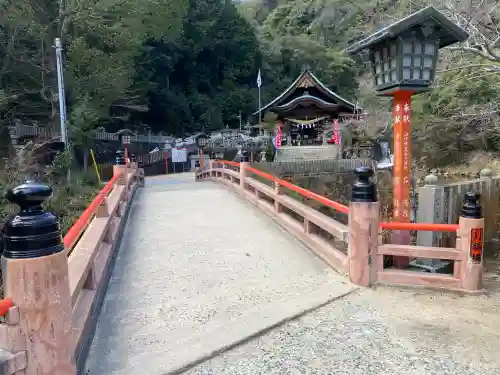 大頭神社の{uncategorized: "未分類", other: "その他", undefined: "問題あり", building: "その他建物", grave: "お墓", sacred_gate: "鳥居", guardian: "狛犬", statue: "像", buddha: "仏像", history: "歴史", nature: "自然", garden: "庭園", animal: "動物", pagoda: "塔", temizu: "手水舎", mountain_gate: "山門・神門", sanctuary: "本殿・本堂", subordinate: "末社・摂社", art: "芸術", scenery: "景色", jizo: "地蔵", ema: "絵馬", goshuin: "御朱印", omikuji: "おみくじ", items: "授与品その他", amulet: "お守り", goshuincho: "御朱印帳", eats: "食事", festival: "お祭り", votive_dance: "神楽", shichigosan: "七五三参", wedding: "結婚式", experience: "体験その他", initially: "初詣", around: "周辺", anti_infection: "感染症対策"}