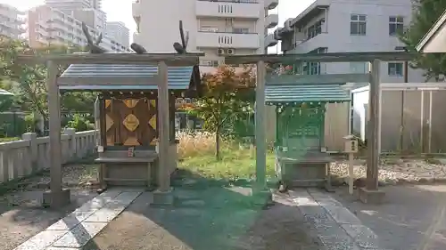 胡録神社の末社・摂社