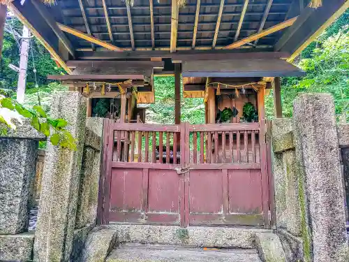 美峰稲荷神社の本殿・本堂